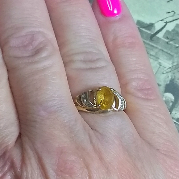 Solid 10KT Gold Yellow Citrine & Diamonds Ring Sz 7 - Picture 4 of 11